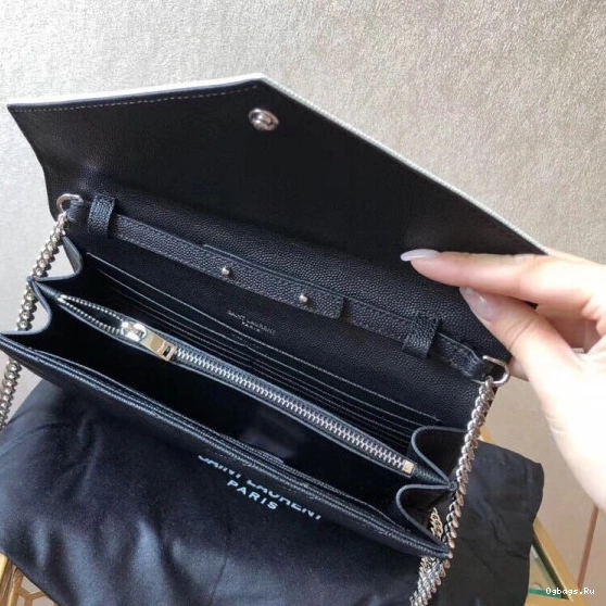 YSL CASSANDRE MATELASSÉ WALLET CHAIN 0814